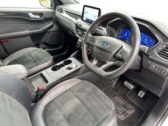 Ford Kuga 5Dr Black Package 2.5 FHEV 190PS 2WD Auto