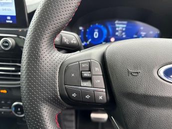 Ford Kuga 5Dr Black Package 2.5 FHEV 190PS 2WD Auto