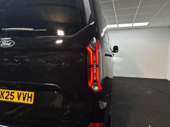 Ford Tourneo Custom 340 SWB Titanium X 65kWh 160kw / 218PS RWD Auto