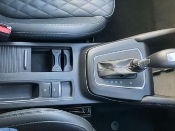 Ford Focus 1.0 EcoBoost Hybrid mHEV Active Vign 5dr Auto