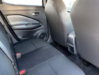 Nissan Juke 1.0 DiG-T 114 N-Connecta 5dr DCT