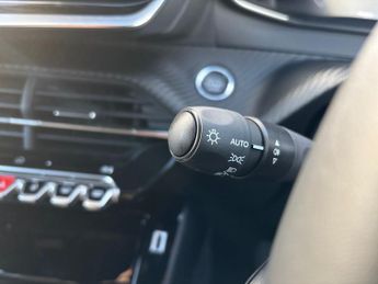 Peugeot 2008 5Dr Allure 1.2 PureTech 130PS Auto
