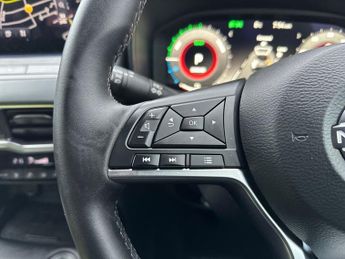 Nissan Juke 5Dr N-Connecta 1.6 Hybrid Auto