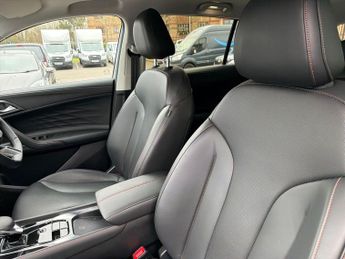 MG HS 5Dr Trophy 1.5 Hybrid + Auto