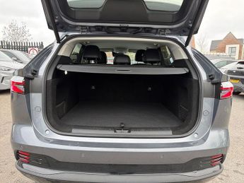 MG HS 5Dr Trophy 1.5 Hybrid + Auto