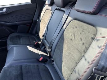 Ford Kuga 5Dr Black Package 2.5 FHEV 190PS 2WD Auto