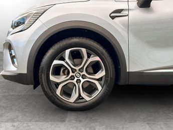 Renault Captur 1.6 E-Tech full hybrid 145 Techno 5dr Auto