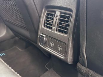 Renault Captur 1.6 E-Tech full hybrid 145 Techno 5dr Auto