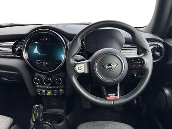MINI HATCHBACK 135kW Cooper S Multitone Edition 33kWh 3dr Auto
