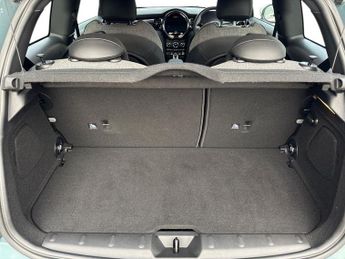 MINI HATCHBACK 135kW Cooper S Multitone Edition 33kWh 3dr Auto