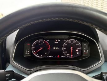 SEAT Arona 5Dr Xperience Lux 1.0 TSI 110PS Auto