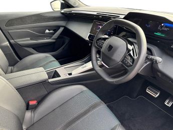 Peugeot 308 5Dr First Edition 115kW 54kWh Auto