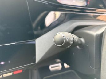 Peugeot 308 5Dr First Edition 115kW 54kWh Auto