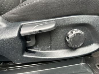 Ford Puma 5Dr Titanium 1.0 MHEV 125PS Auto