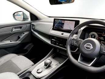 Nissan Qashqai 1.3 DiG-T MH 158 N-Connecta 5dr Xtronic 4WD