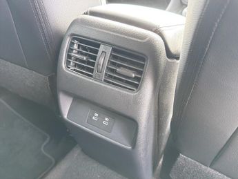 Nissan Qashqai 1.3 DiG-T MH 158 N-Connecta 5dr Xtronic 4WD