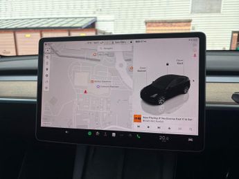Tesla Model Y Long Range AWD 5dr Auto