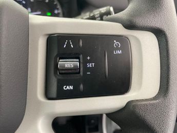 Land Rover Defender D250 Hard Top 90 3.0l 250ps Auto