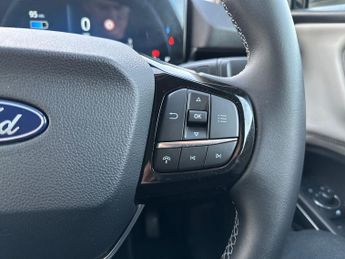 Ford Puma Gen-E 5Dr Select Standard Range Auto