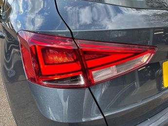 SEAT Arona 5Dr Xperience Lux 1.0 TSI 110PS Auto