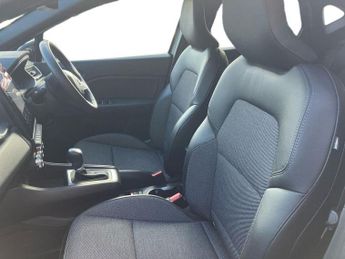 Renault Captur 1.6 E-Tech full hybrid 145 Rive Gauche 5dr Auto