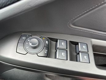 Ford Focus Estate ST-Line 1.0 MHEV 155PS Auto