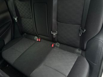 Nissan Qashqai 1.2 DiG-T N-Connecta 5dr Xtronic