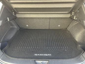 Nissan Qashqai 1.2 DiG-T N-Connecta 5dr Xtronic