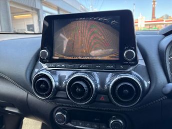 Nissan Juke 1.0 DiG-T N-Connecta 5dr DCT