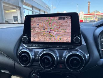 Nissan Juke 1.0 DiG-T N-Connecta 5dr DCT