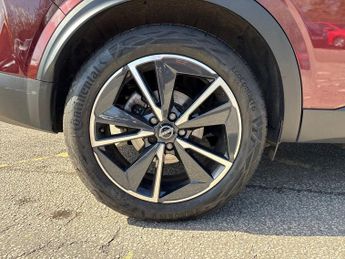Nissan Qashqai 1.3 DiG-T MH 158 Tekna 5dr 4WD Xtronic