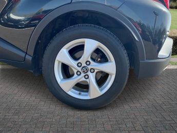 Toyota C-HR 1.8 Hybrid Icon 5dr CVT