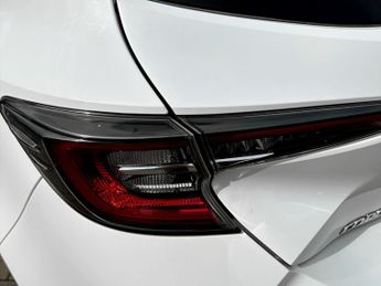 Toyota Corolla 1.8 VVT-i Hybrid Design 5dr CVT