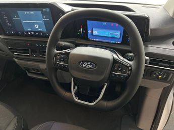 Ford Transit Custom 320 SWB Limited 65kWh 100kw / 136PS Auto