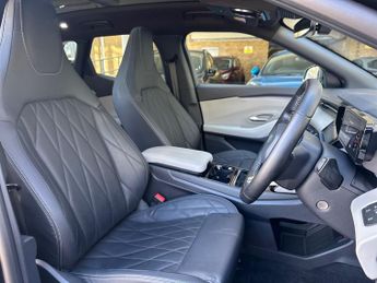 Ford Capri 5Dr Premium Extended Range AWD Auto