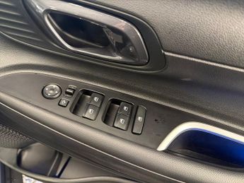 Hyundai Bayon 5Dr Premium 1.0 T-Gdi 48V Auto