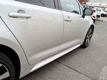 Toyota Corolla 1.8 Hybrid Design 5dr CVT