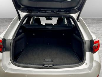 Toyota Corolla 1.8 Hybrid Design 5dr CVT