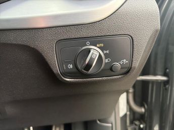 Audi Q2 5Dr S Line 35 1.5 TFSI Auto