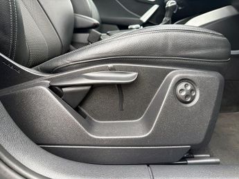 Audi Q2 5Dr S Line 35 1.5 TFSI Auto