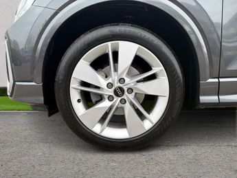 Audi Q2 5Dr S Line 35 1.5 TFSI Auto