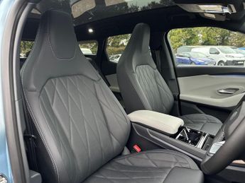 Ford Explorer 5Dr Premium Extended Range 2WD Auto