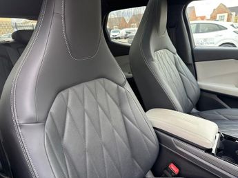 Ford Capri 5Dr Premium Extended Range 2WD Auto