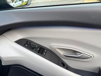 Ford Capri 5Dr Premium Extended Range 2WD Auto