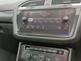 Volkswagen Tiguan 2.0 TSi 180 4Motion R-Line 5dr DSG