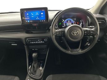 Toyota Yaris 5Dr Design 1.5 Hybrid Auto