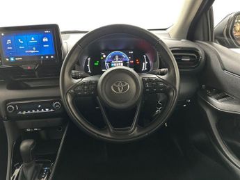 Toyota Yaris 5Dr Design 1.5 Hybrid Auto