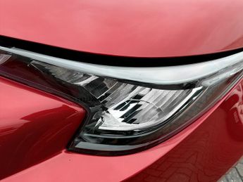 Toyota Corolla 2.0 VVT-i Hybrid Design 5dr CVT