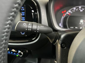Toyota Aygo X 5Dr Edge 1.0 VVT-i Auto