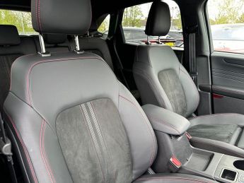 Ford Kuga 5Dr ST-Line 2.5 PHEV 243PS 2WD Auto